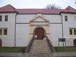 Schlosshof und Eingang zum Senftenberger Schloss