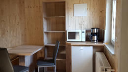 Zimmer mit Kühlschrank, Mikrowelle, Kaffeemaschine