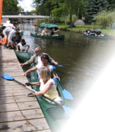 Ein Muss für jeden Touristen im Spreewald  mit dem Paddelboot durch die stille Natur.