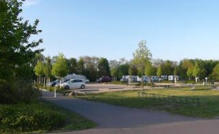 Parkplätze am Buchwalder FKK Strand bei Senftenberg